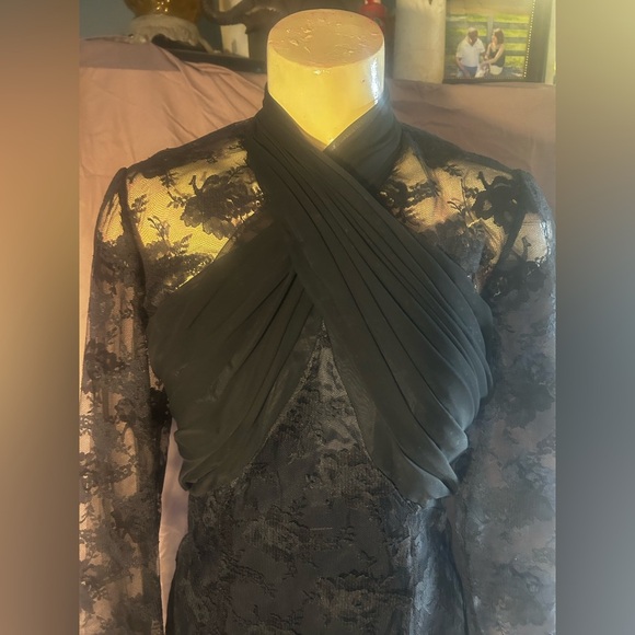 Chic Black Lace Long Sleeve Dress - Picture 4 of 7